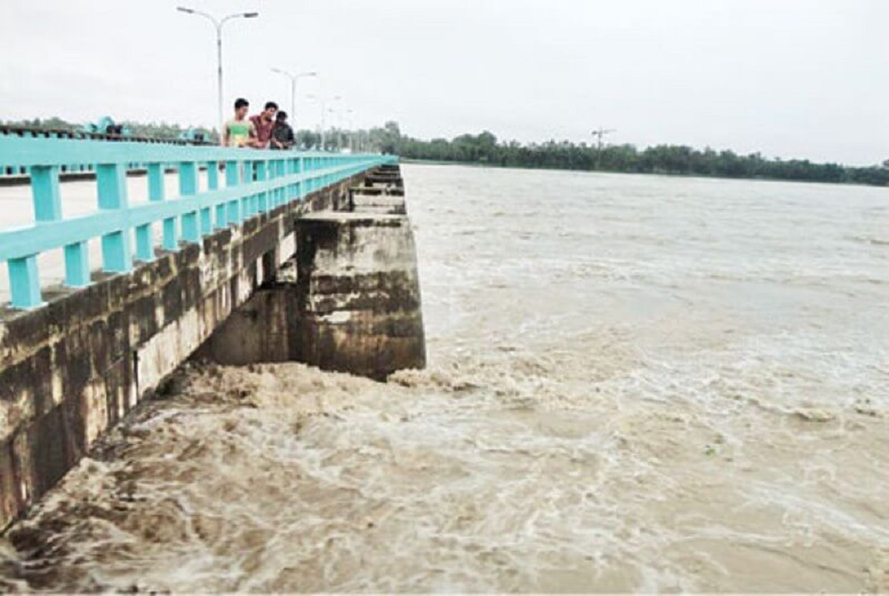 सिक्किममा बाढीमा परी २३ सैनिकसहित ४३ जना बेपत्ता